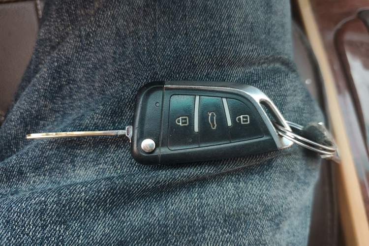 Used Huatai Boliger 2012 1.8T Automatic Two-Wheel Drive Business Edition Vehicle Key
