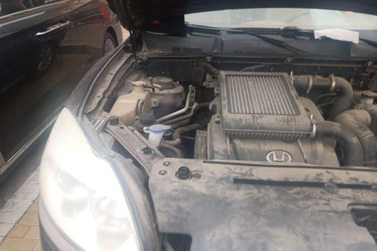 Used Huatai Boliger 2012 1.8T Manual Two-Wheel Drive Smart Edition Engine Bay Right