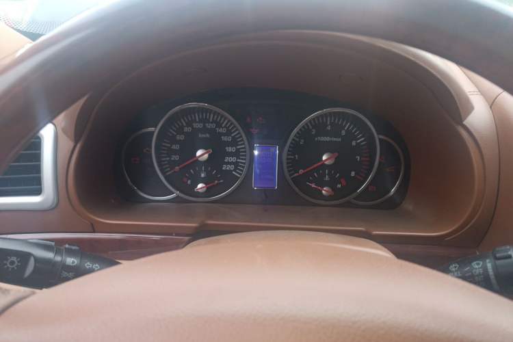 Used Huatai Boliger 2012 1.8T Manual Two-Wheel Drive Smart Edition Odometer Close Up