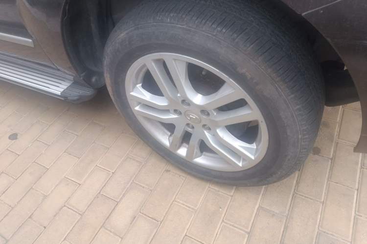 Used Huatai Boliger 2012 1.8T Manual Two-Wheel Drive Smart Edition Right Front Wheel Hub