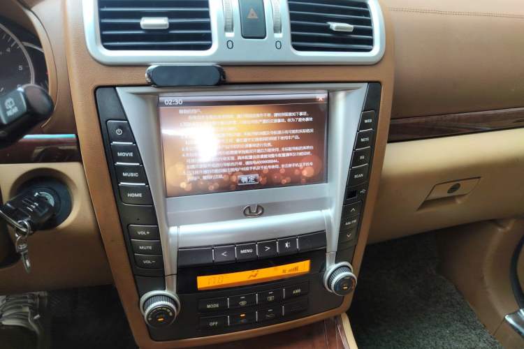 Used Huatai Boliger 2012 2.0T Manual Two-Wheel Drive Zhihui Edition Audio And AC Panel