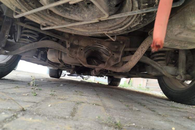 Used Huatai Boliger 2012 2.0T Manual Two-Wheel Drive Zhihui Edition Chassis Rear