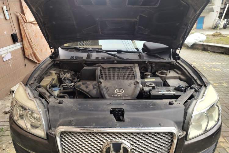 Used Huatai Boliger 2012 2.0T Manual Two-Wheel Drive Zhihui Edition Engine Bay