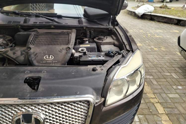 Used Huatai Boliger 2012 2.0T Manual Two-Wheel Drive Zhihui Edition Engine Bay Left
