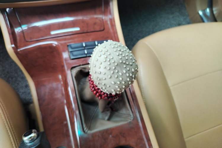 Used Huatai Boliger 2012 2.0T Manual Two-Wheel Drive Zhihui Edition Gear Lever