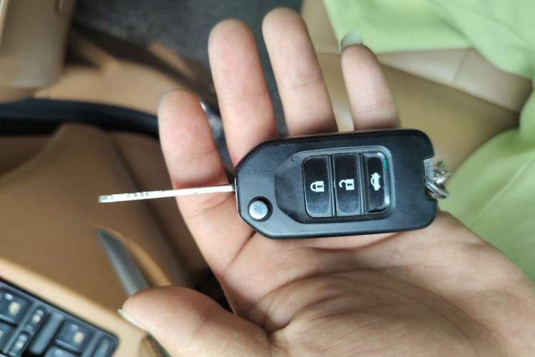 Used Huatai Boliger 2012 2.0T Manual Two-Wheel Drive Zhihui Edition Vehicle Key