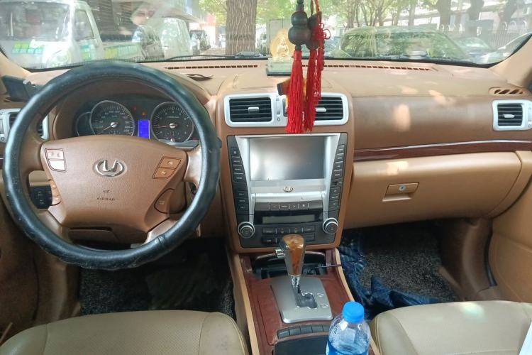 Used Huatai Boliger 2013 1.8T Automatic Two-Wheel Drive Zhihui Edition Center Console