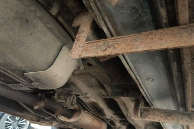 Used Huatai Boliger 2013 1.8T Automatic Two-Wheel Drive Zhihui Edition Chassis Rear Right