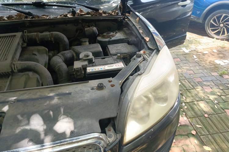 Used Huatai Boliger 2013 1.8T Automatic Two-Wheel Drive Zhihui Edition Engine Bay Left