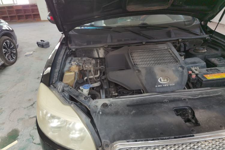 Used Huatai Boliger 2013 2.0T Manual Two-Wheel Drive ZhiZun Edition Engine Bay Right