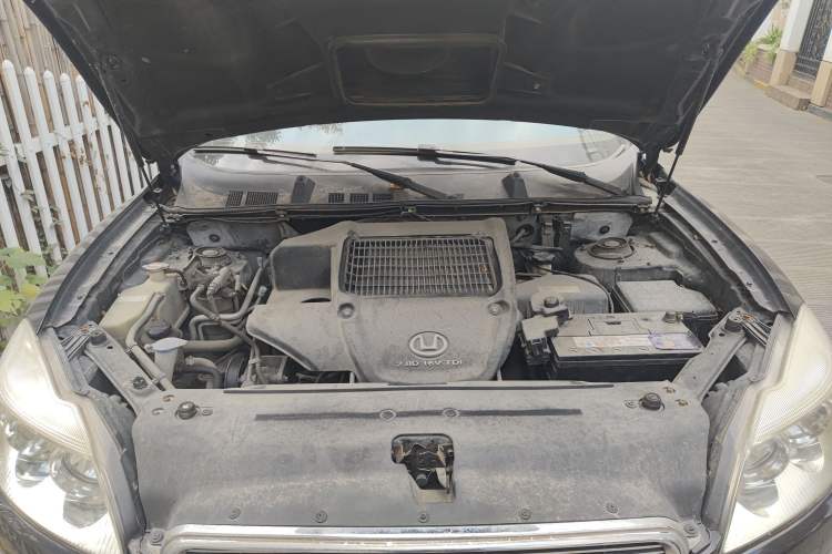 Used Huatai Boliger 2013 2.0T Manual Two-Wheel Drive ZhiZun Edition Engine Bay
