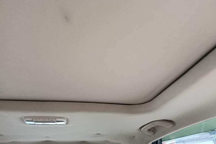 Used Huatai Boliger 2014 1.8T Manual Two-Wheel Drive Smart Edition Headliner