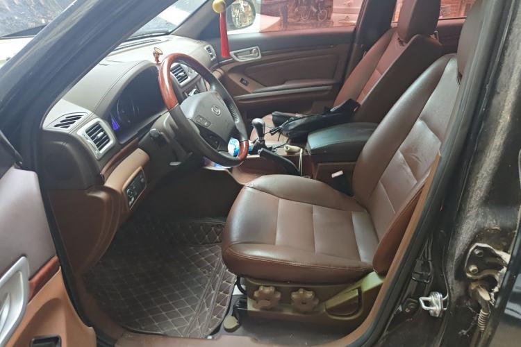 Used Huatai Boliger 2016 1.8T Manual Two-Wheel Drive Luxury Model Left Front Seat