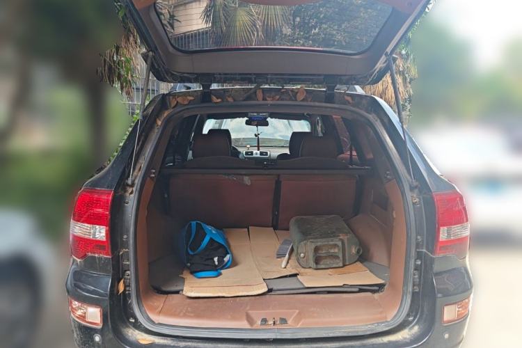 Used Huatai Boliger 2016 1.8T Manual Two-Wheel Drive Luxury Model Trunk