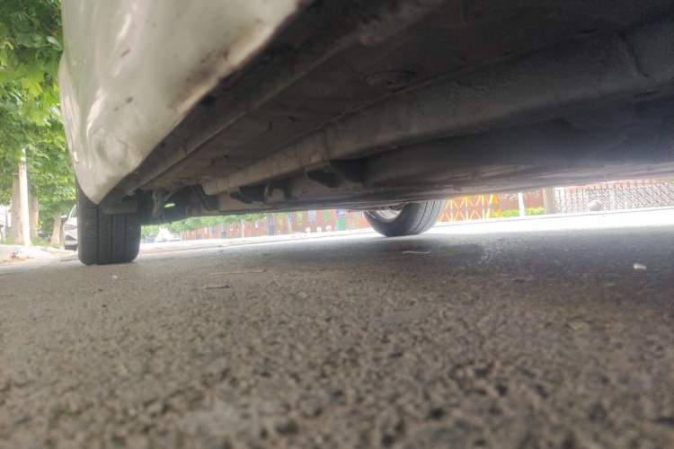 Used Huatai New Energy iEV230 2017 Elite Model Chassis Front Right