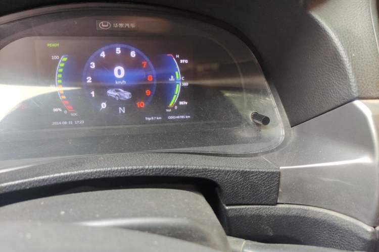 Used Huatai New Energy iEV230 2017 Elite Model Odometer Close Up