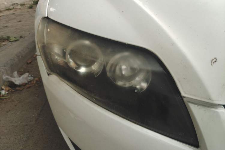 Used Huatai New Energy iEV230 2017 Elite Model Right Front Headlight