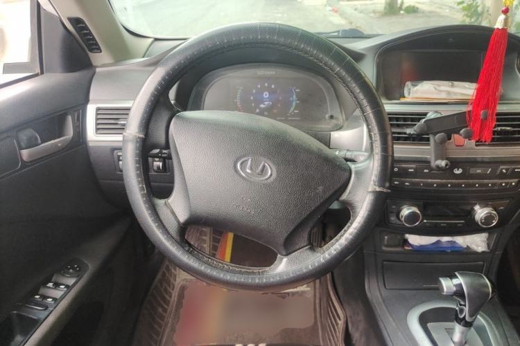 Used Huatai New Energy iEV230 2017 Elite Model Steering Wheel