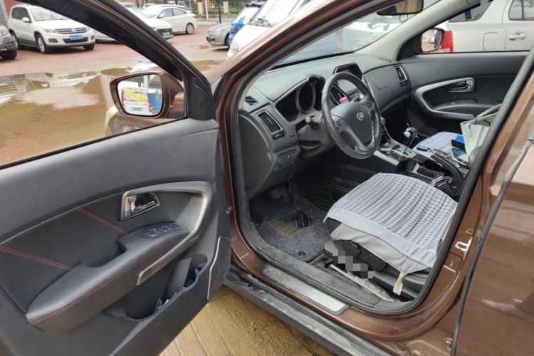 Used Huatai New Energy XEV260 2017 Elite Model Driver Seat