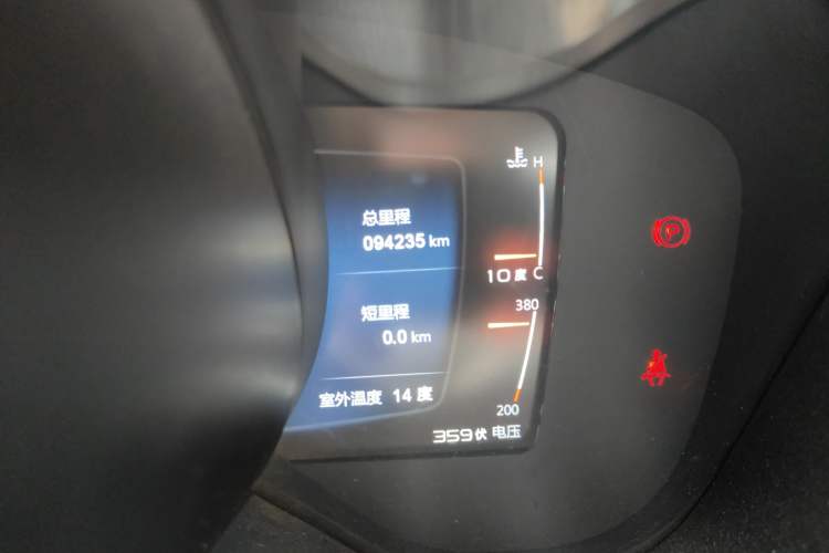 Used Huatai New Energy XEV260 2017 Elite Model Odometer Close Up