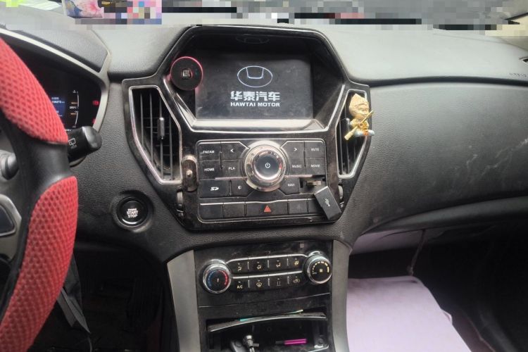 Used Huatai New Energy XEV260 2017 Elite Model Audio And AC Panel