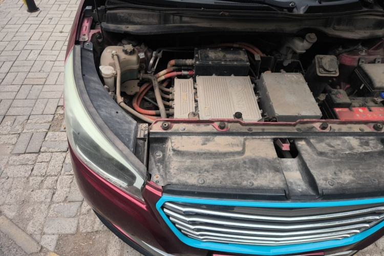 Used Huatai New Energy XEV260 2017 Elite Model Engine Bay Right