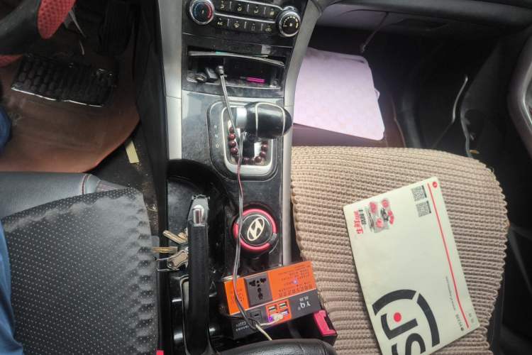 Used Huatai New Energy XEV260 2017 Elite Model Gear Lever