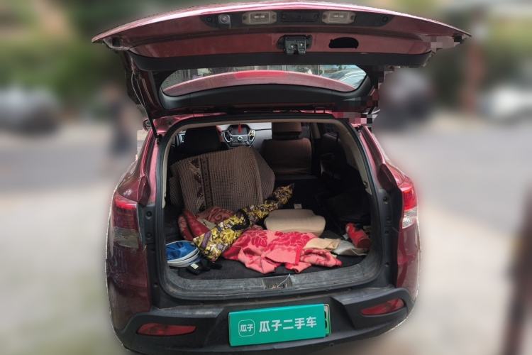 Used Huatai New Energy XEV260 2017 Elite Model Trunk