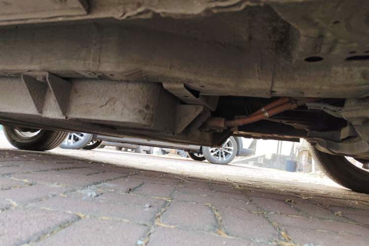 Used Huatai New Energy XEV260 2017 Elite Model Chassis Front Right