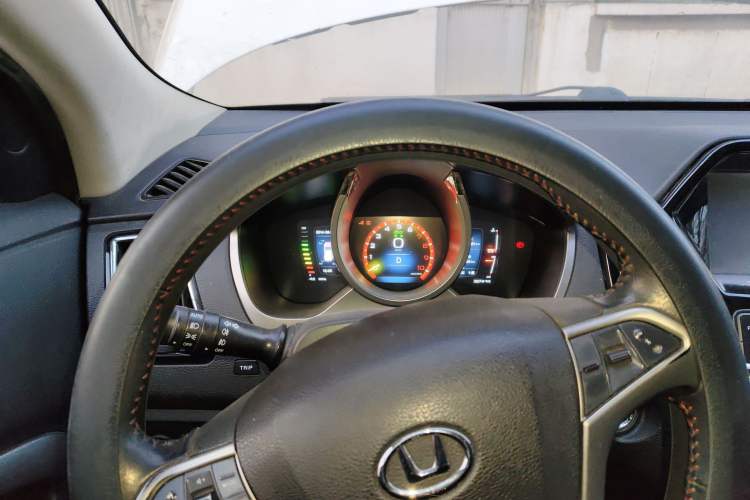Used Huatai New Energy XEV260 2017 Elite Model Instrument Cluster