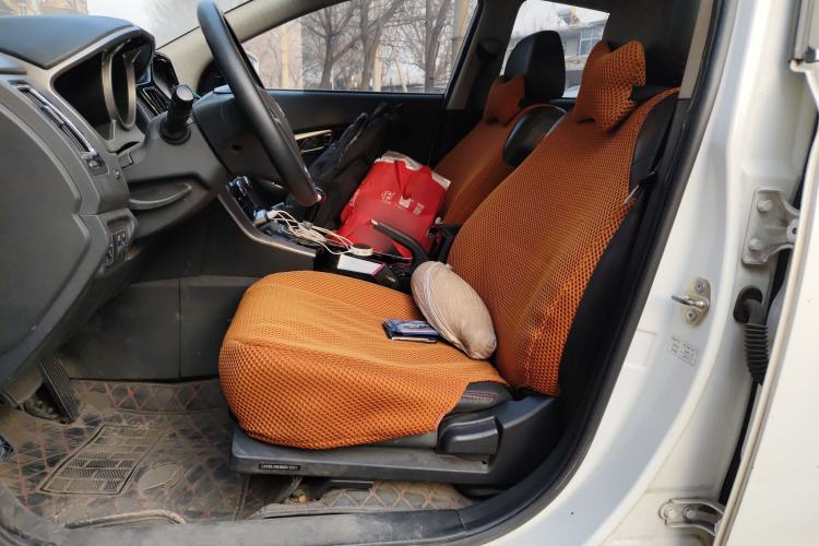 Used Huatai New Energy XEV260 2017 Elite Model Left Front Seat