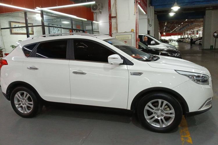Used Huatai Santa Fe 2017 1.5T Gasoline Automatic Two-Wheel Drive Smart Enjoyment i3 Model Exterior 2