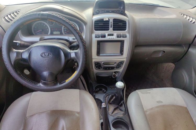 Used Huatai Santa Fe  Center Console