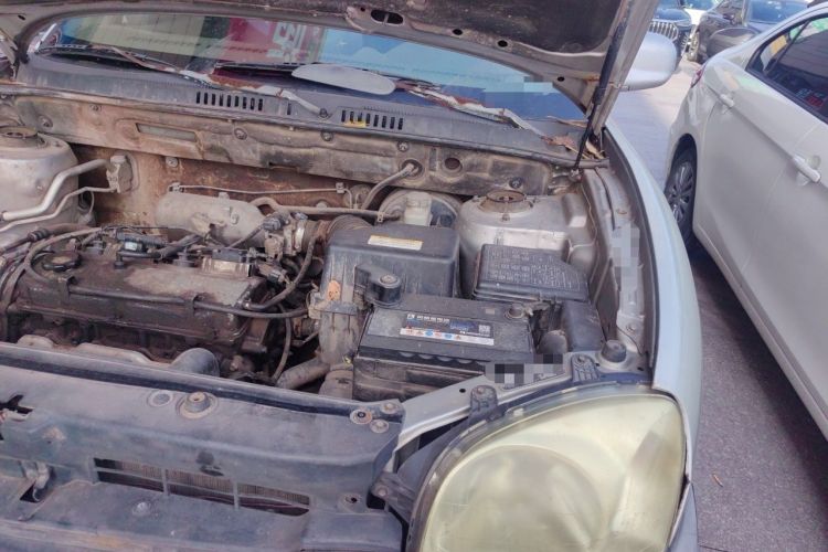 Used Huatai Santa Fe  Engine Bay Left
