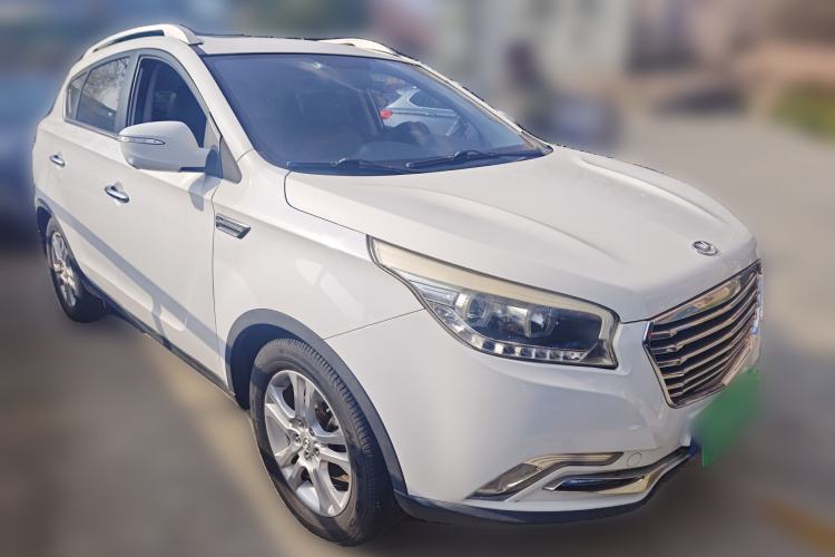 Used Huatai Santa Fe 2015 1.5T Gasoline Manual Two-Wheel Drive Luxury Model Front Right 45 Deg