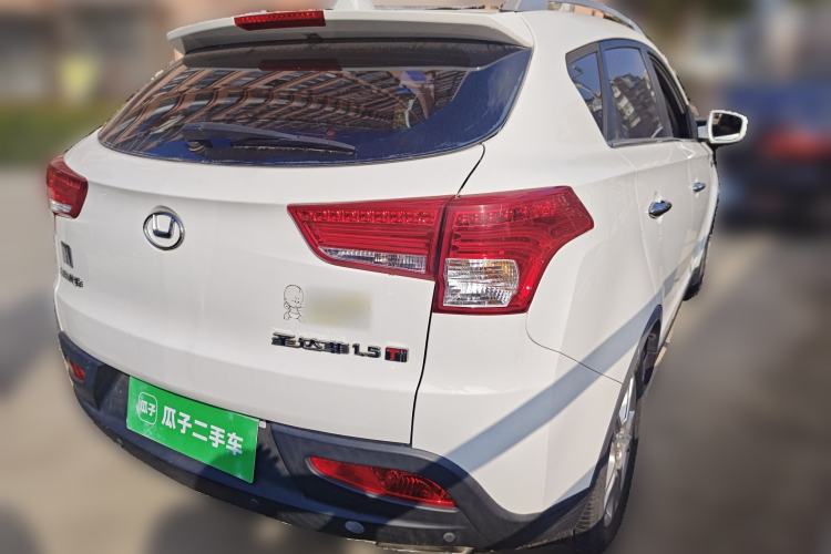 Used Huatai Santa Fe 2015 1.5T Gasoline Manual Two-Wheel Drive Luxury Model Rear Right 45 Deg