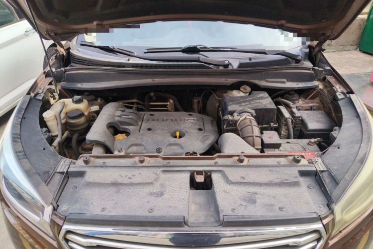 Used Huatai Santa Fe 2016 1.5T Gasoline Automatic Two-Wheel Drive Elite Model Engine Bay
