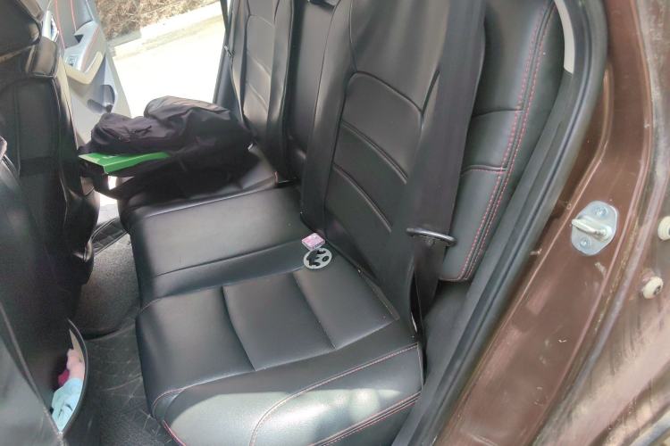 Used Huatai Santa Fe 2016 1.5T Gasoline Manual Two-Wheel Drive Smart Enjoyment i3 Model Left Rear Seat