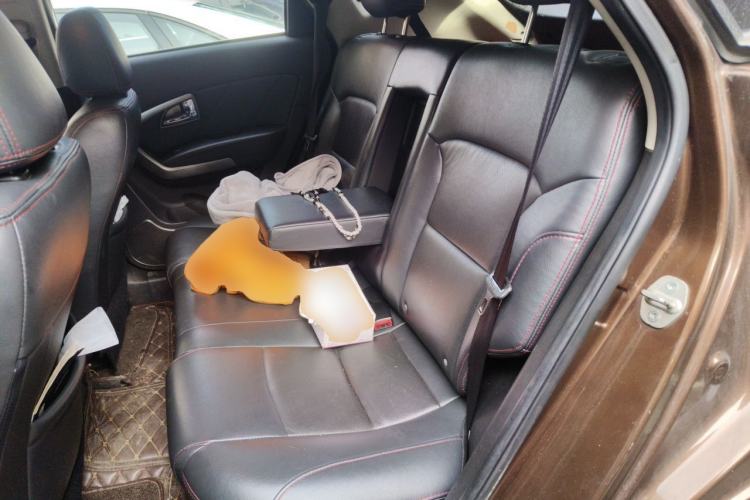 Used Huatai Santa Fe 2016 1.5T Gasoline Automatic Two-Wheel Drive Elite Model Left Rear Seat