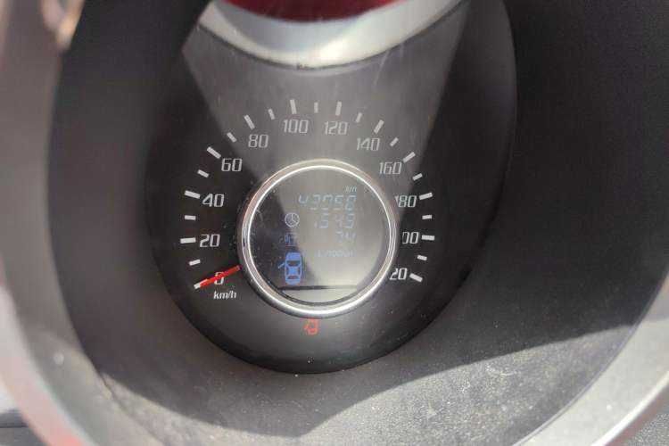 Used Huatai Santa Fe 2016 1.5T Gasoline Manual Two-Wheel Drive Smart Enjoyment i3 Model Odometer Close Up