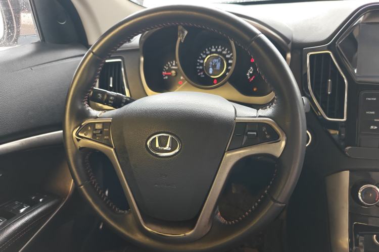 Used Huatai Santa Fe 2016 1.5T Gasoline Manual Two-Wheel Drive Smart Enjoyment i3 Model Steering Wheel