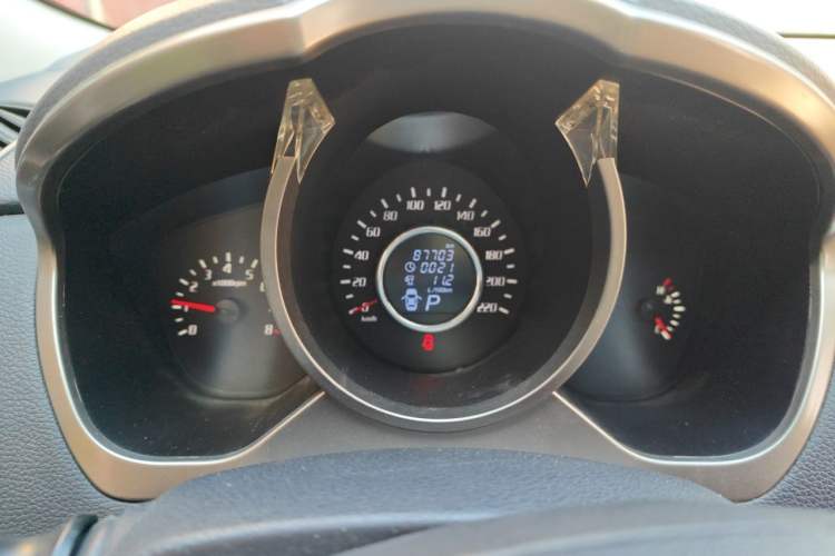Used Huatai Santa Fe 2016 1.5T Gasoline Automatic Two-Wheel Drive Elite Model Instrument Cluster