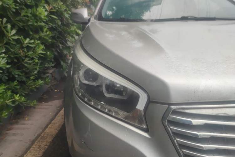 Used Huatai Santa Fe 2016 1.5T Gasoline Manual Two-Wheel Drive Smart Enjoyment i3 Model Right Front Headlight