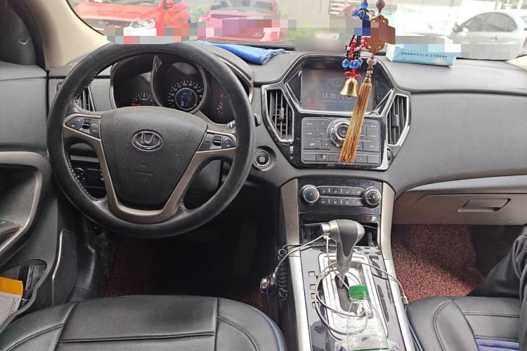 Used Huatai Santa Fe 2016 1.5T Gasoline Automatic Two-Wheel Drive i3 Model with Smart Features Center Console