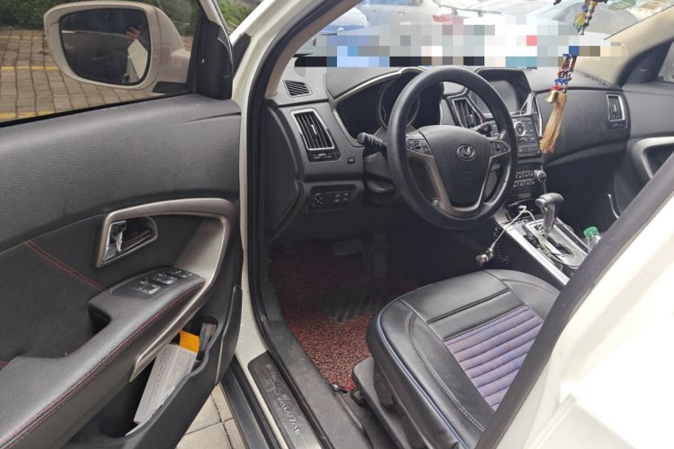 Used Huatai Santa Fe 2016 1.5T Gasoline Automatic Two-Wheel Drive i3 Model with Smart Features Driver Seat