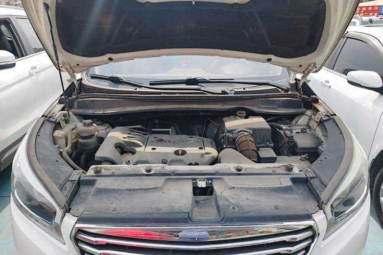 Used Huatai Santa Fe 2016 1.5T Gasoline Manual Two-Wheel Drive Elite Model Engine Bay