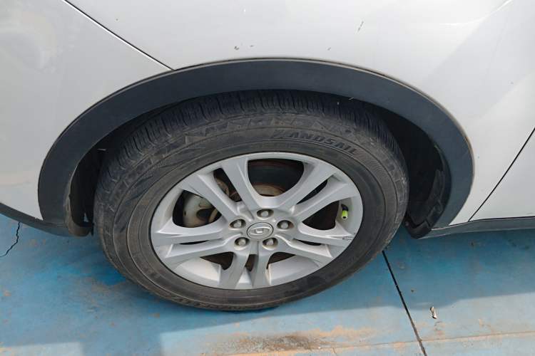 Used Huatai Santa Fe 2016 1.5T Gasoline Manual Two-Wheel Drive Elite Model Exterior 4