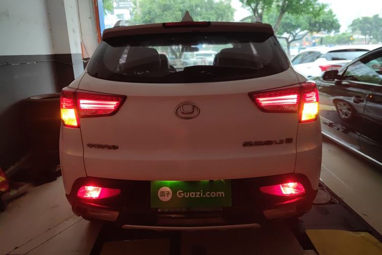 Used Huatai Santa Fe 2016 1.5T Gasoline Manual Two-Wheel Drive Elite Model Exterior 4