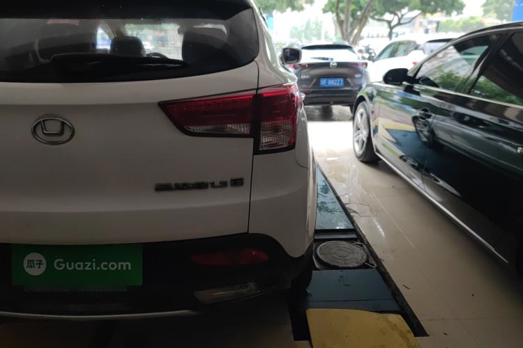 Used Huatai Santa Fe 2016 1.5T Gasoline Manual Two-Wheel Drive Elite Model Exterior 6