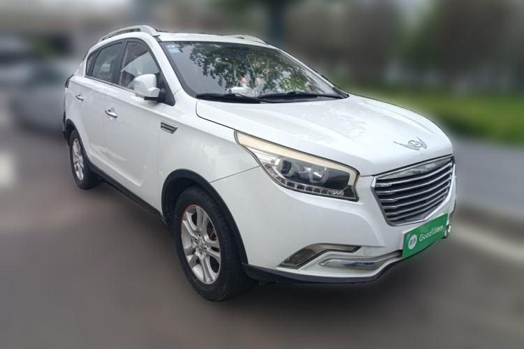 Used Huatai Santa Fe 2016 1.5T Gasoline Manual Two-Wheel Drive Smart Enjoyment i3 Model Front Right 45 Deg